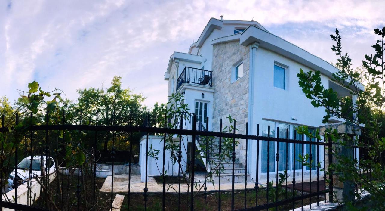 Patrick House Villa Тиват Екстериор снимка